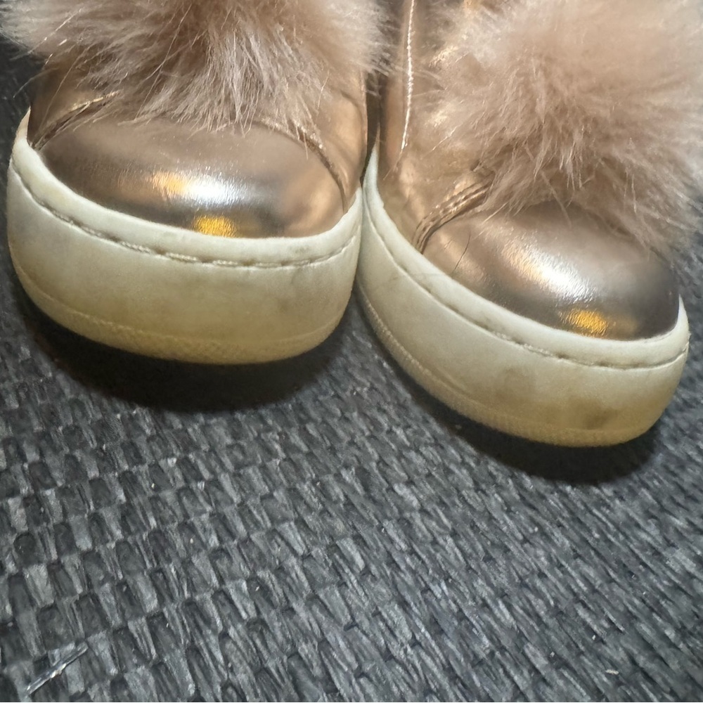 Steve Madden Women's Shoes with Faux Fur - Picture 4 of 10